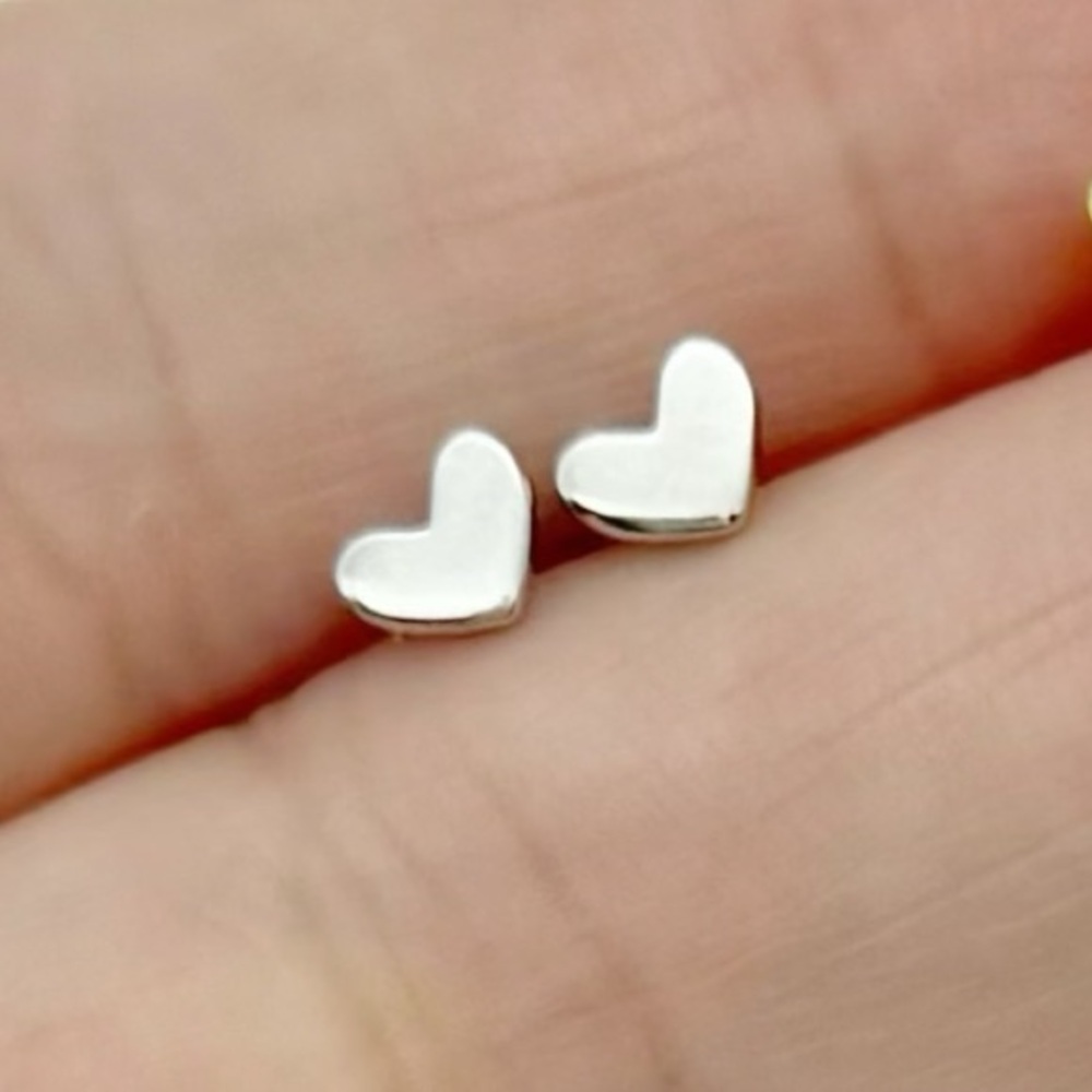 S925 small heart stud earrings-SS006 Silver
